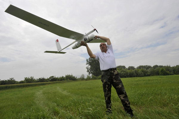 Árvíz - Pilóta nélküli felderítő robotrepülőgép