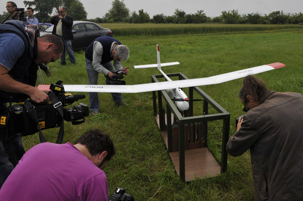Árvíz - Pilóta nélküli felderítő robotrepülőgép
